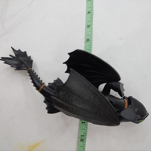 How to Train Your Dragon Night Fury Toothless Black 9” Figure Toy Dreamworks - Picture 6 of 6